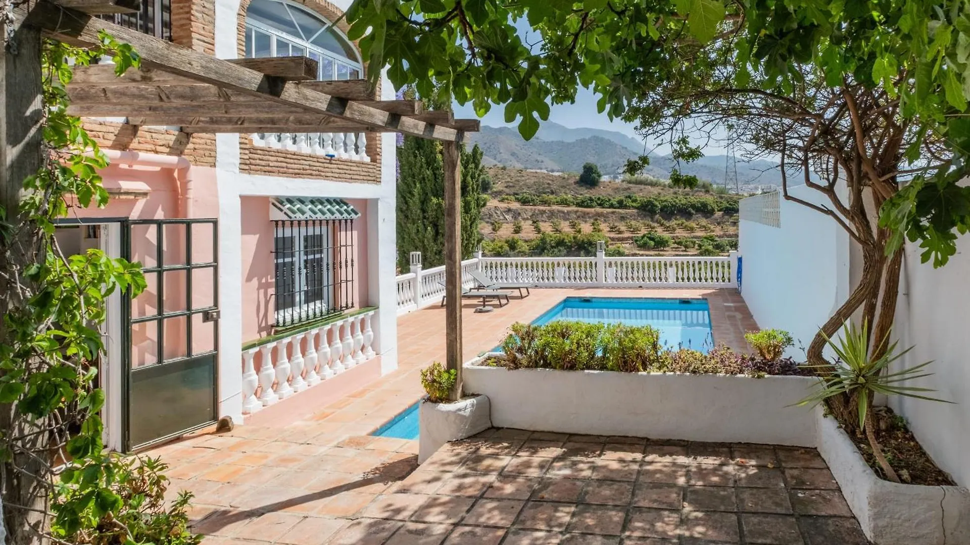 Charming House With Private Pool And Garden Villa Nerja